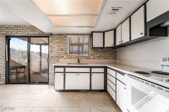 5247 Lisagayle Ct in Las Vegas, NV - Building Photo - Building Photo