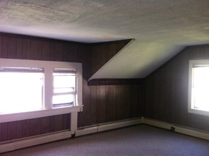 29 Quaker Hill Rd in Pleasant Valley, NY - Building Photo - Interior Photo