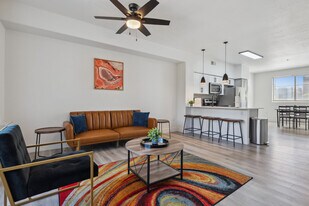 6610 N 93rd Ave in Glendale, AZ - Building Photo