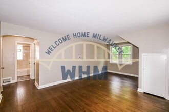 2135 N 62nd St in Wauwatosa, WI - Building Photo - Building Photo