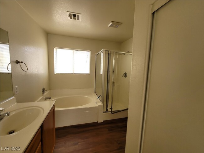 property at 5987 Stone Hollow Ave