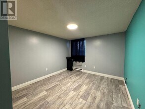 65 Highland Crescent in Kitchener, ON - Building Photo - Building Photo