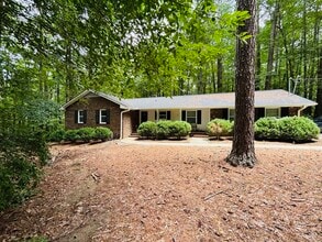 69 Merritt Dr, Unit A in Chapel Hill, NC - Building Photo - Building Photo