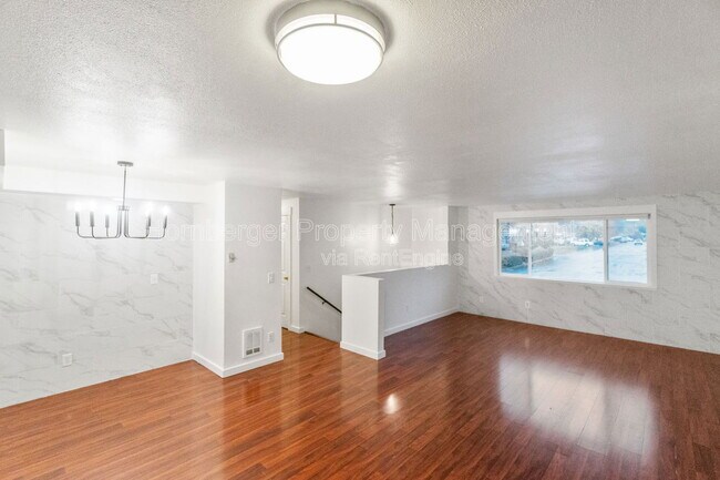 13125 E 16th Ave in Spokane Valley, WA - Foto de edificio - Building Photo