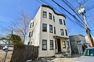 33 Van Cortlandt Pk Ave in Yonkers, NY - Building Photo - Other