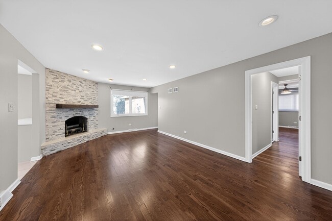 property at 15334 Larkspur Ln