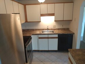 7 Gibbs St in Worcester, MA - Building Photo - Building Photo