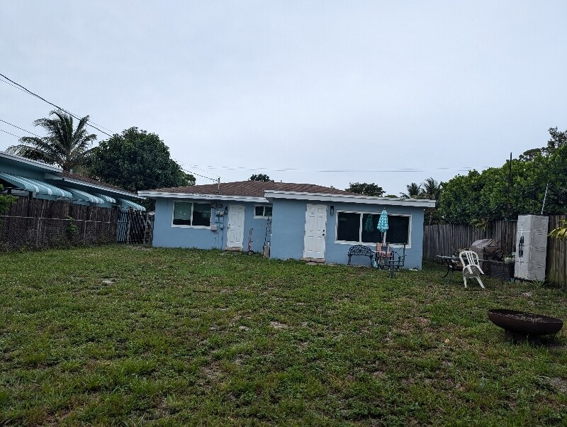 1323 NW 3rd Ave in Fort Lauderdale, FL - Foto de edificio