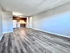 2 Old Colony Ln, Unit 5 in Arlington, MA - Foto de edificio - Building Photo