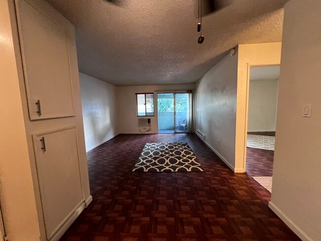 423 Gregory Ln, Unit park view in Fairfield, CA - Building Photo - Building Photo