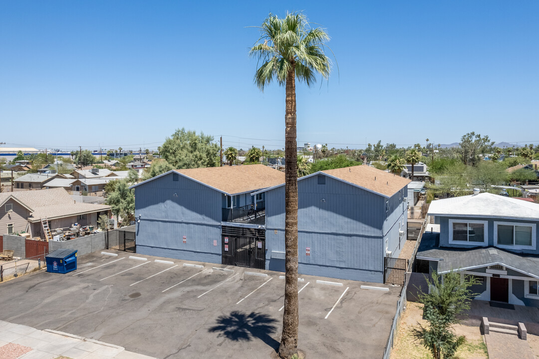 West Polk Apartments in Phoenix, AZ - Building Photo