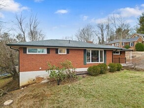 100 9th Ave in Radford, VA - Building Photo - Building Photo