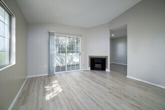 Sunset View in Oceanside, CA - Building Photo - Interior Photo