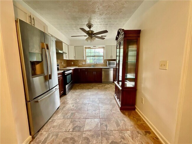 5073 Village Green Way in Alpharetta, GA - Building Photo - Building Photo