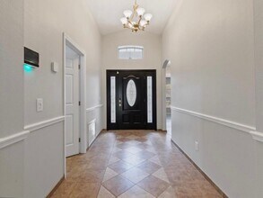 5725 Hawklake Rd in Lithia, FL - Building Photo - Building Photo