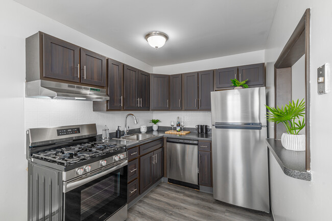 Laurelton Village Apartments in Williamstown, NJ - Building Photo - Interior Photo