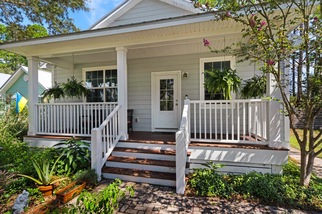 55 Sunrise Cir in Santa Rosa Beach, FL - Building Photo