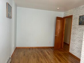 31 Orne St, Unit 1 in West Haven, CT - Building Photo - Building Photo