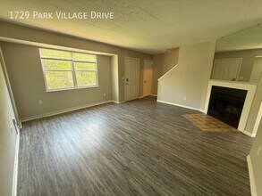 1729 Park Village Dr in Columbus, OH - Building Photo - Building Photo