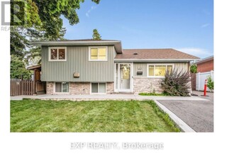 33 Flowertown Ave in Brampton, ON - Building Photo - Building Photo