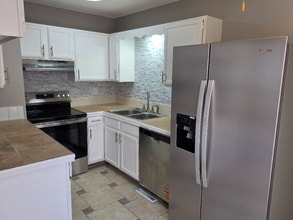 9111 W Westlawn St in Wichita, KS - Building Photo - Building Photo