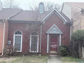 248 W Lake Cir in Madison, AL - Building Photo