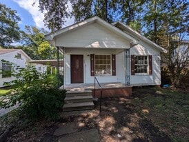 305 Alabama Ave in Beaumont, TX - Building Photo