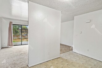 326 W 25th St in Rifle, CO - Building Photo - Building Photo