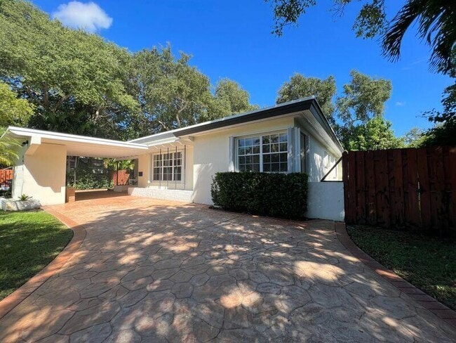 2615 McKinley St in Hollywood, FL - Building Photo - Building Photo