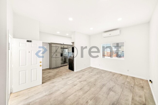 1122 S Kingsley Dr in Los Angeles, CA - Building Photo - Building Photo