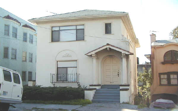 285 Lester Ave in Oakland, CA - Building Photo - Building Photo