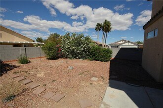 10528 Grand Wash Ct in Las Vegas, NV - Building Photo - Building Photo