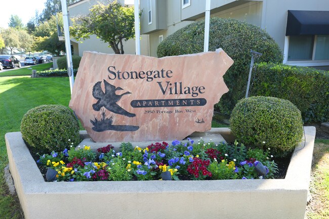 Stonegate Village Apartments in Davis, CA - Building Photo - Other