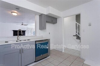 5684 Campus Dr in Virginia Beach, VA - Building Photo - Building Photo