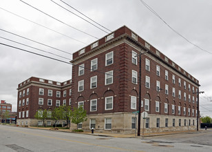 Phyllis Wheatley in St. Louis, MO - Foto de edificio - Building Photo