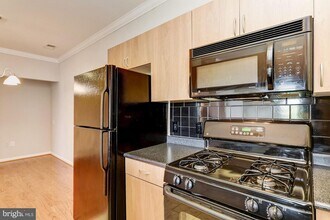 19611 Galway Bay Circle, Unit 404 in Germantown, MD - Building Photo - Building Photo