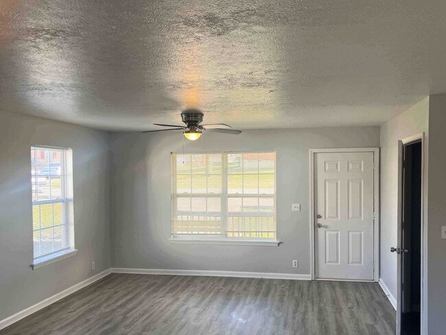 205 Jennie Ln in Elizabethtown, KY - Building Photo - Building Photo