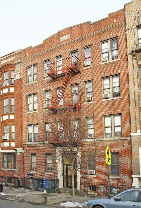 2111 Foster Ave in Brooklyn, NY - Foto de edificio