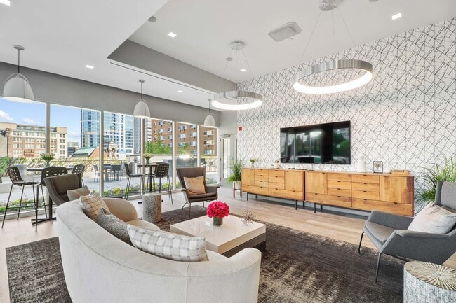 2116 Chestnut in Philadelphia, PA - Building Photo - Building Photo