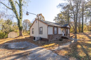 4864 Shell Ln in Knoxville, TN - Building Photo