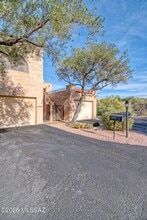 6490 N Val Dosta Dr in Tucson, AZ - Building Photo - Building Photo
