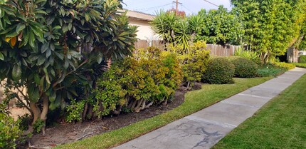 724 S Old Ranch Rd, Unit B in Arcadia, CA - Foto de edificio - Building Photo