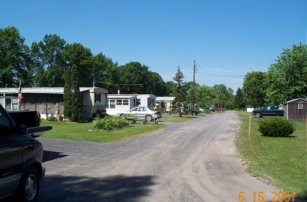 Long Meadow Mobile Home Court in Waterloo, NY - Building Photo