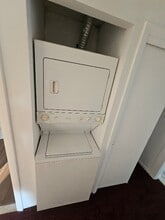 136 Kane St in West Hartford, CT - Building Photo - Building Photo