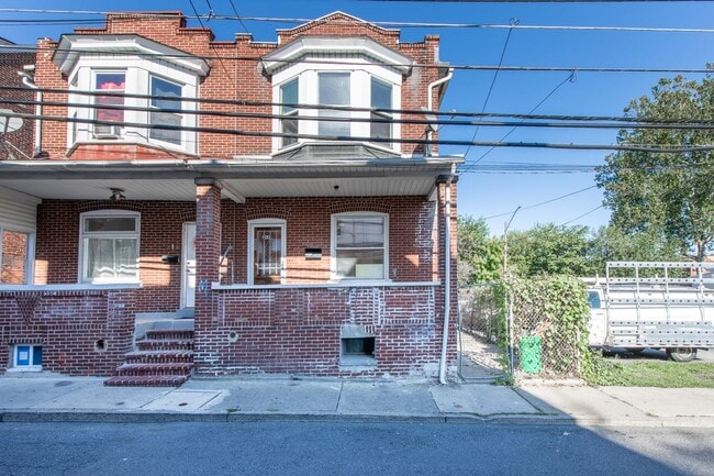 property at 213 N Railroad St