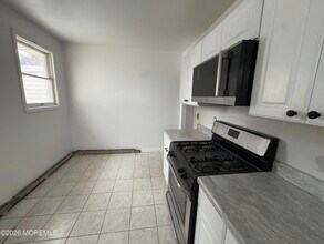 87 Seaview Ave in Long Branch, NJ - Building Photo - Building Photo