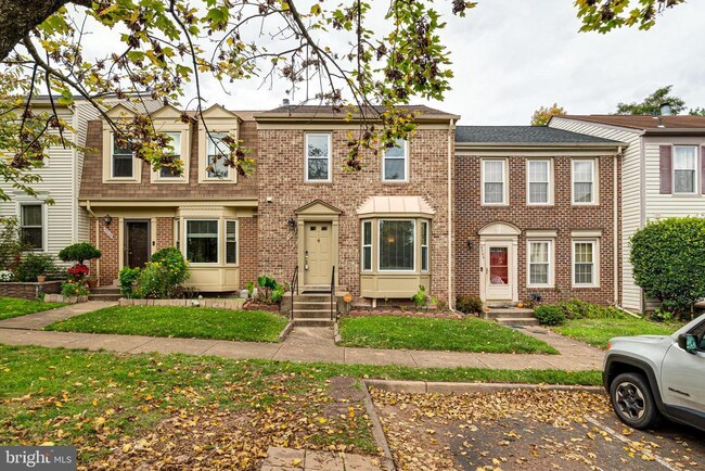 property at 5708 Heritage Crossing Ct