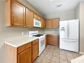 5916 Lomita Verde Cir in Austin, TX - Building Photo - Building Photo