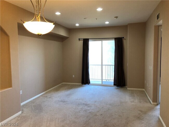 68 E Serene Ave in Las Vegas, NV - Building Photo - Building Photo