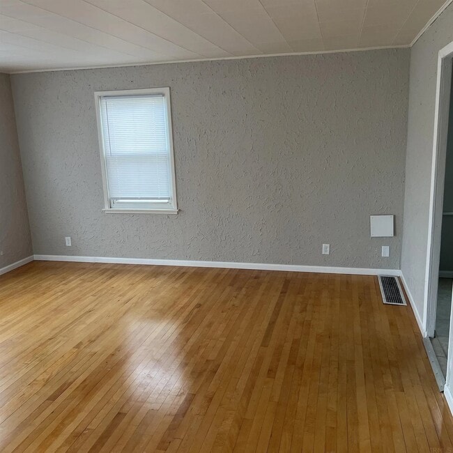 1525 N Adams St in South Bend, IN - Foto de edificio - Building Photo